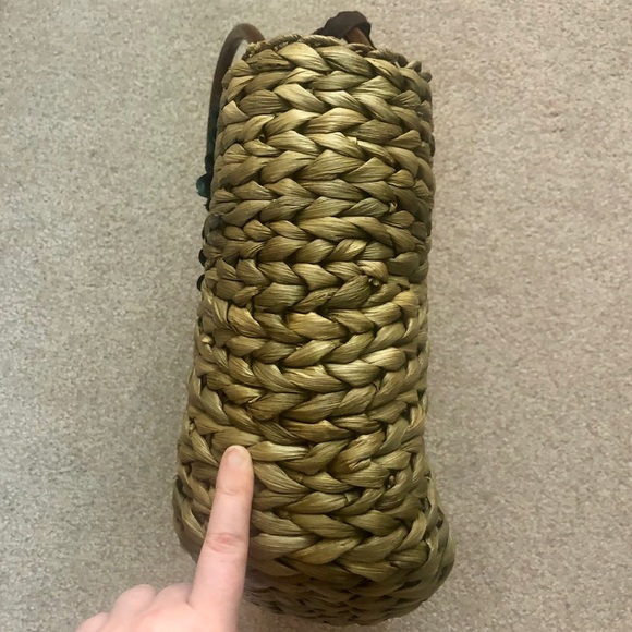 Stunning Woven Draw String Purse 👜 - Picture 10 of 11